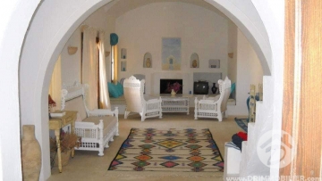 V 241 -                            Sale
                           Villa Meublé Djerba